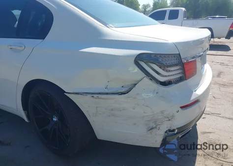 2013 BMW 750Li z USA, uszkodzony, nr VIN WBAYE8C56DDE22427